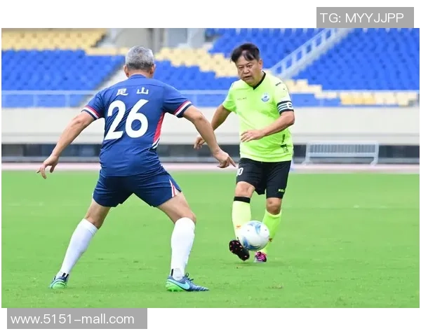 昌平万达足球明星闪耀赛场展现青春活力与团队精神