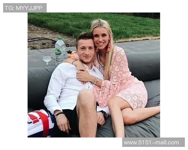 足球明星颜值大比拼谁才是球场上的颜值担当与时尚风向标 足球明星颜值大比拼谁才是球场上的颜值担当与时尚风向标